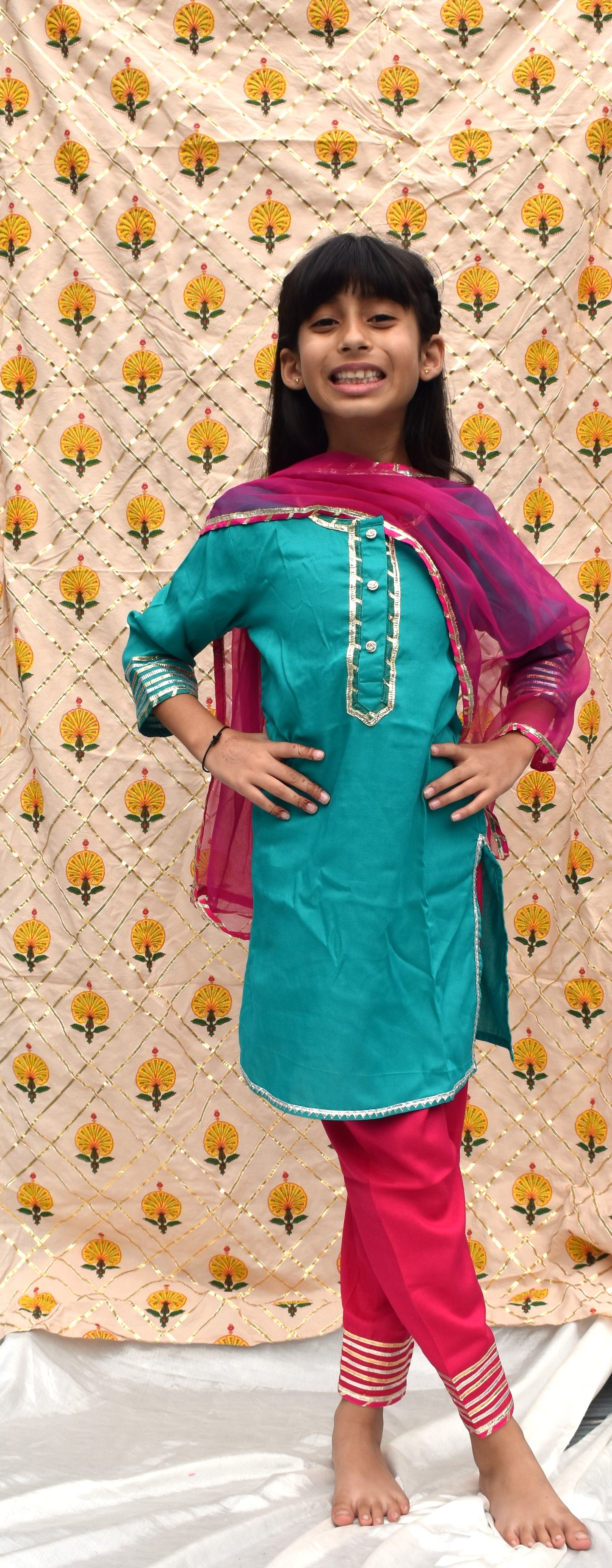 Ira Neel : Blue kurta with pink pants and dupatta for girls