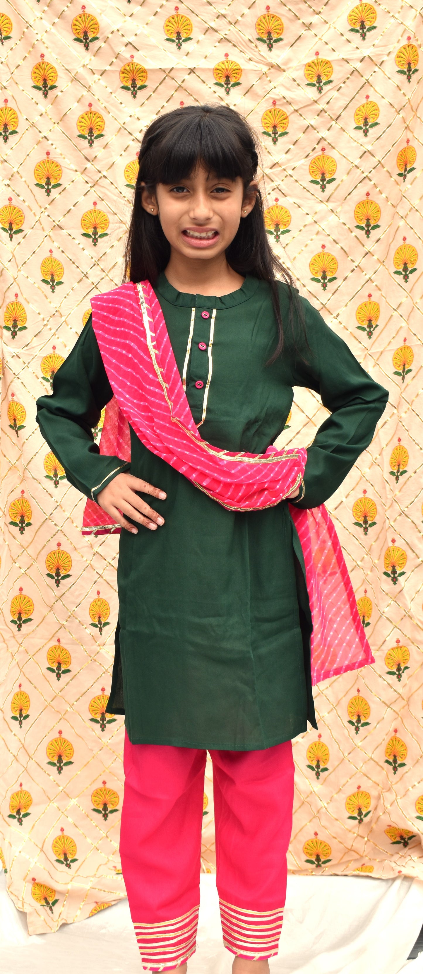Ira Hara : dark green kurta with pink pants and mothra dupatta for girls