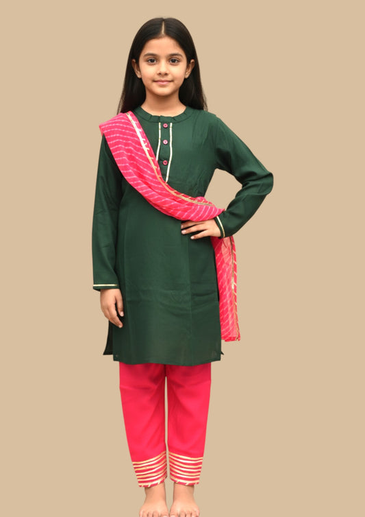 Ira Hara : dark green kurta with pink pants and mothra dupatta for girls