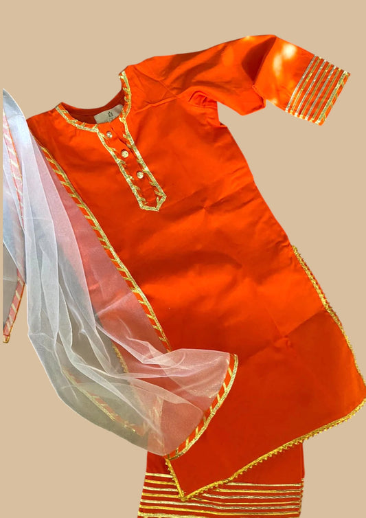 Nāriṅgaḥ suit for little girls